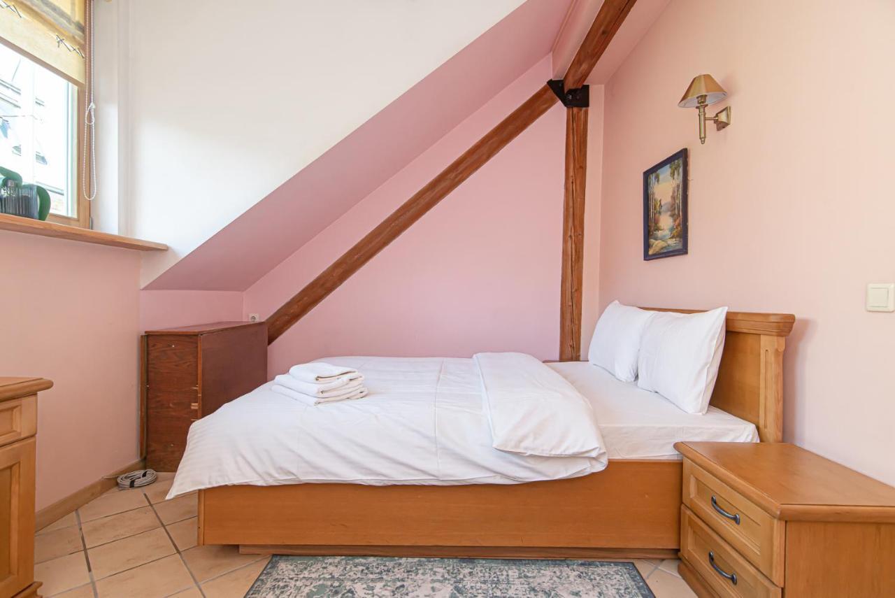 Spacious 2-Bedroom Apartment With Sauna In Vilnius Old Town By Urban Rent Εξωτερικό φωτογραφία
